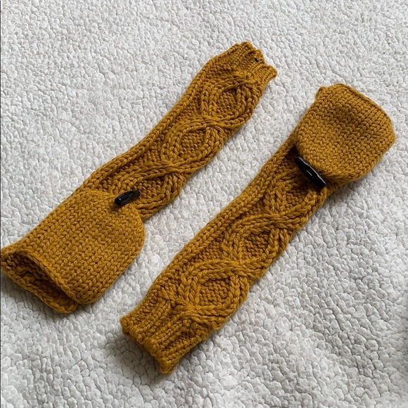 Knit Arm Warmers - So Cute for Fall! - Picture 4 of 5